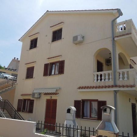 Apartments Njivice Ngoại thất bức ảnh