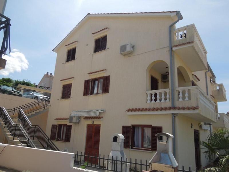 Apartments Njivice Ngoại thất bức ảnh